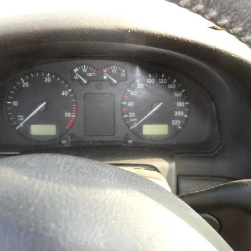 Optique avant secondaire gauche (feux)(clignotant) VOLKSWAGEN PASSAT 4 Photo n°9