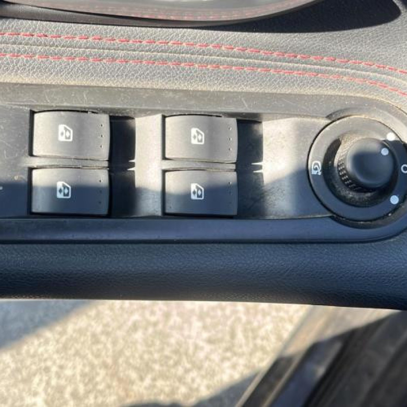 Verin de coffre RENAULT ESPACE 4 Photo n°12