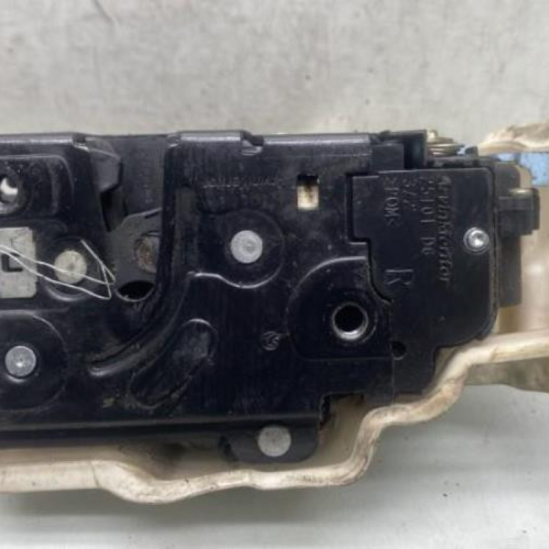Serrure avant droit VOLKSWAGEN GOLF 5 Photo n°3