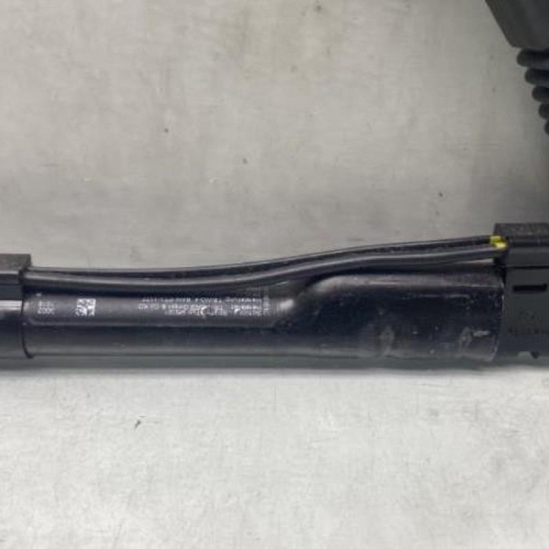 Pretensionneur de ceinture avant droit BMW SERIE 1 F21 Photo n°3