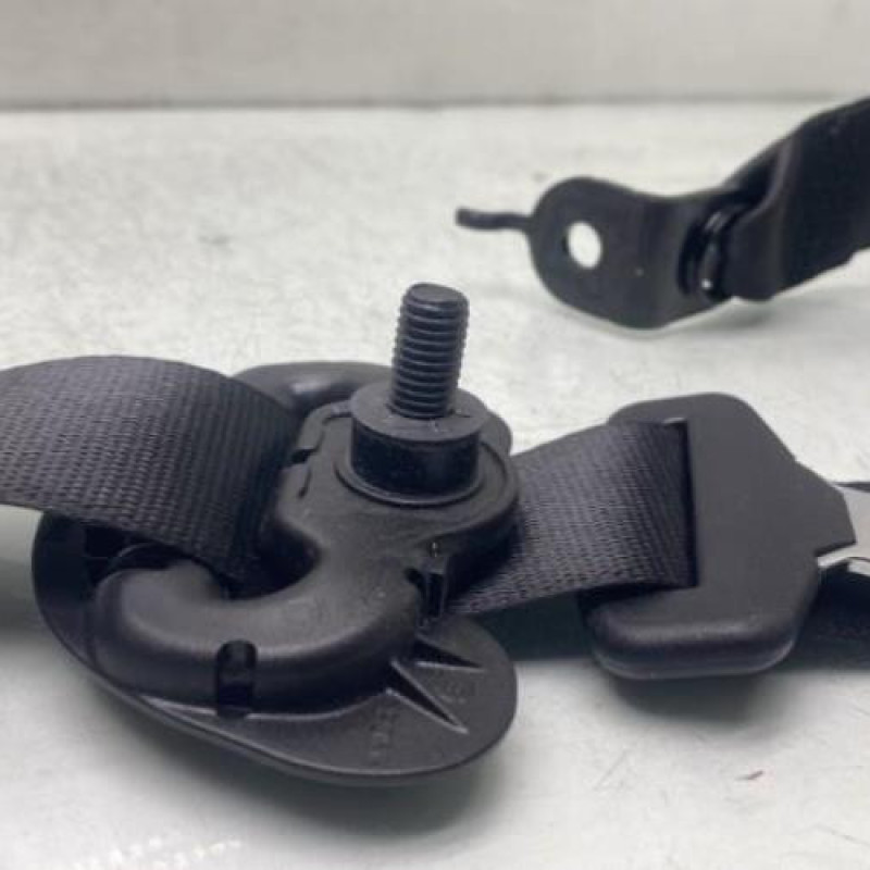 Ceinture avant droit BMW SERIE 1 F21 Photo n°1