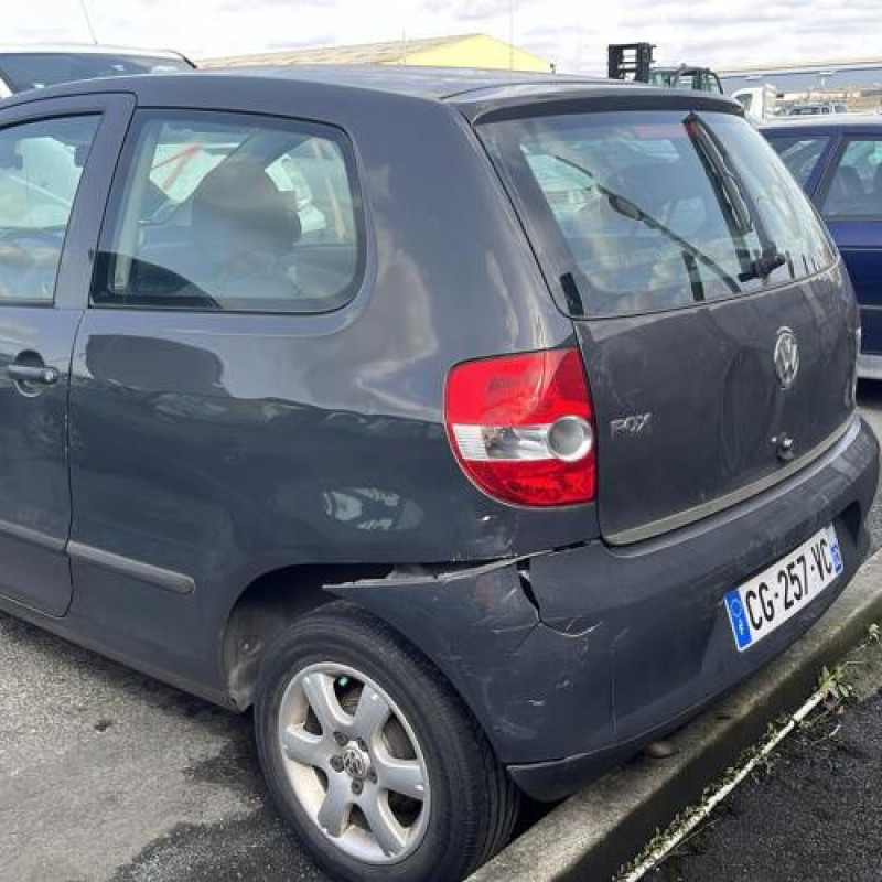 Feu arriere principal droit (feux) VOLKSWAGEN FOX Photo n°11