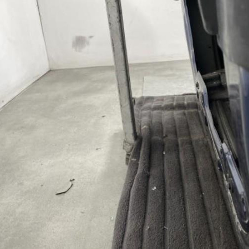 Porte avant gauche FORD FIESTA 6 Photo n°7