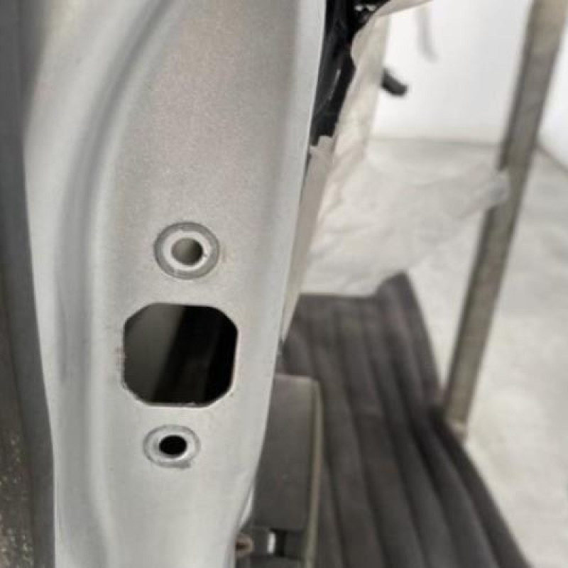Porte avant droit SUZUKI SWIFT 3 Photo n°5