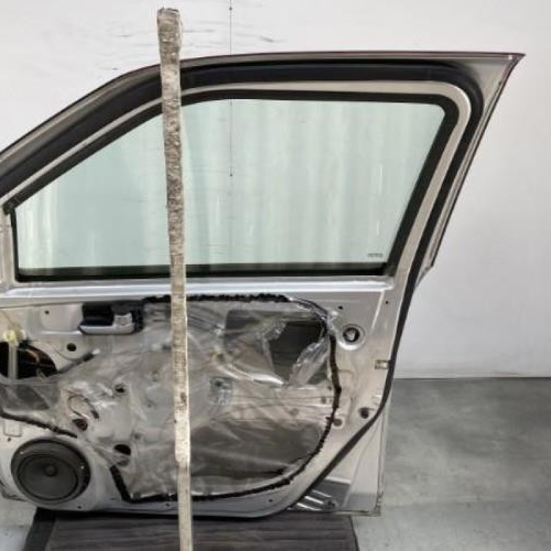 Porte avant droit SUZUKI SWIFT 3 Photo n°6