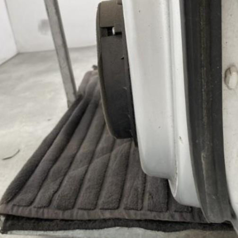 Porte avant gauche SUZUKI SWIFT 3 Photo n°4