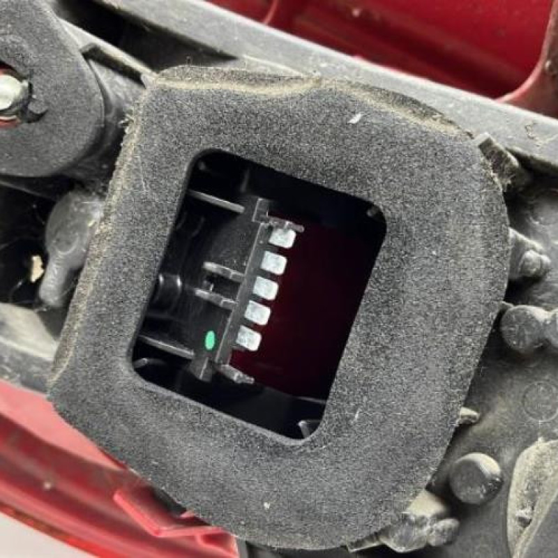 Feu arriere principal droit (feux) OPEL CORSA D Photo n°7