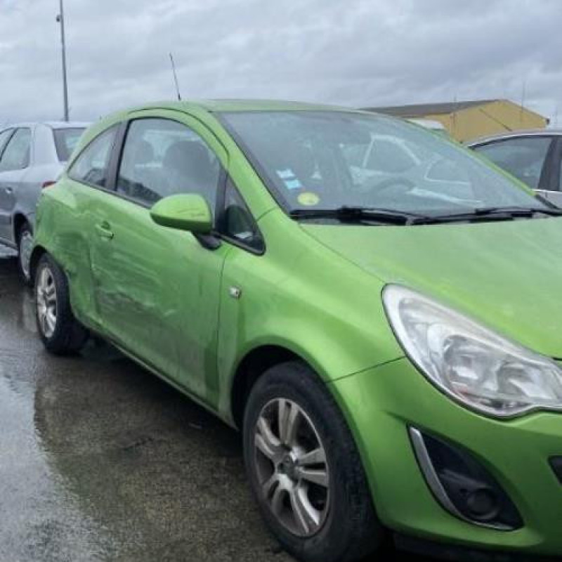 Feu arriere principal droit (feux) OPEL CORSA D Photo n°10