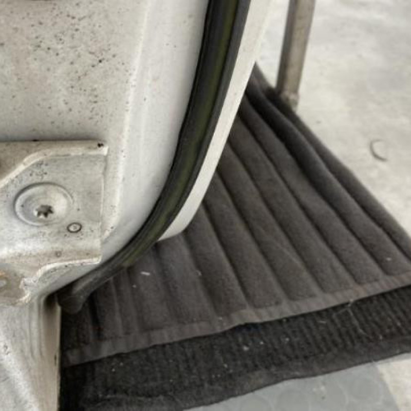 Porte avant droit CITROEN C4 2 Photo n°4