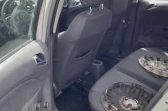 Aile avant gauche OPEL CORSA D