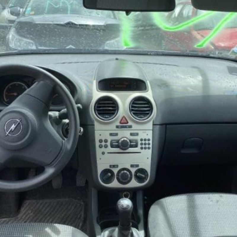 Aile avant gauche OPEL CORSA D Photo n°14