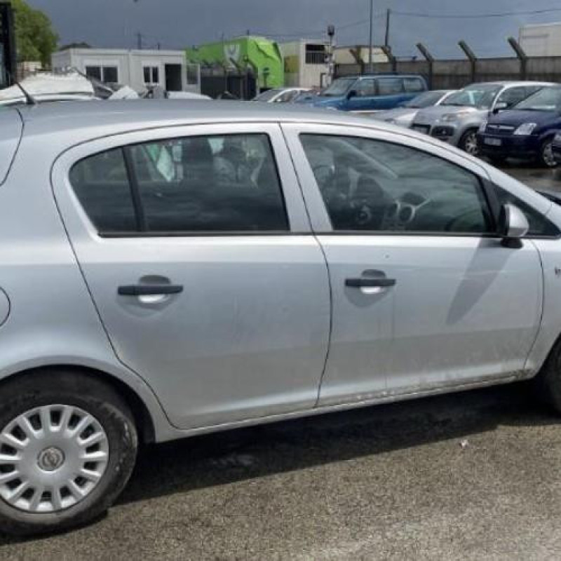 Aile avant gauche OPEL CORSA D Photo n°19