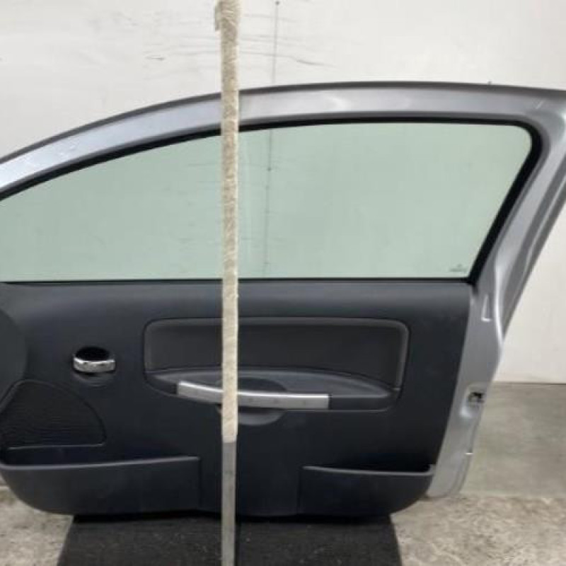 Porte avant droit CITROEN C2 Photo n°8