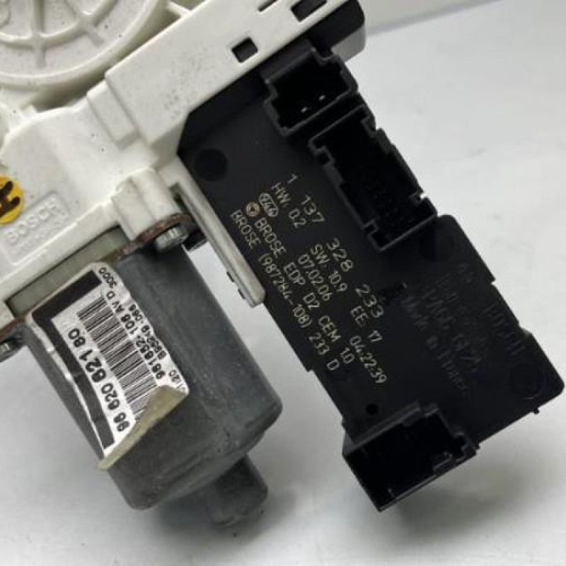 Leve vitre electrique avant droit PEUGEOT 407 Photo n°3
