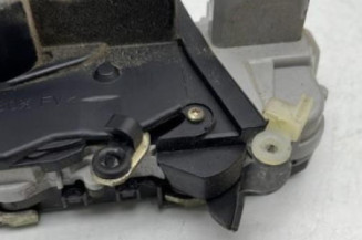 Serrure avant gauche PEUGEOT 307