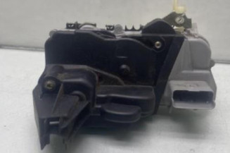 Serrure avant droit PEUGEOT 307