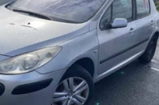 Serrure avant droit PEUGEOT 307