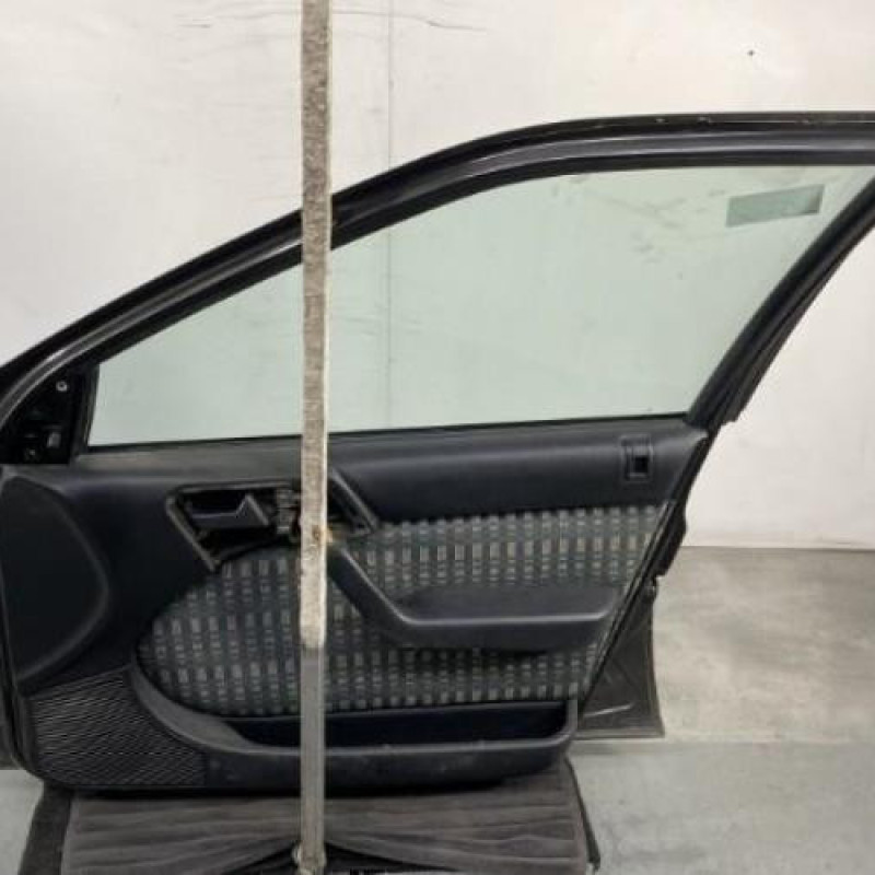 Porte avant droit CITROEN XANTIA Photo n°6
