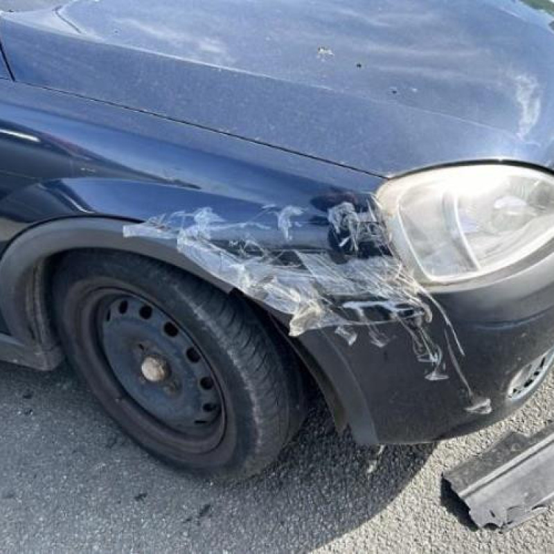 Serrure avant gauche OPEL CORSA C Photo n°6