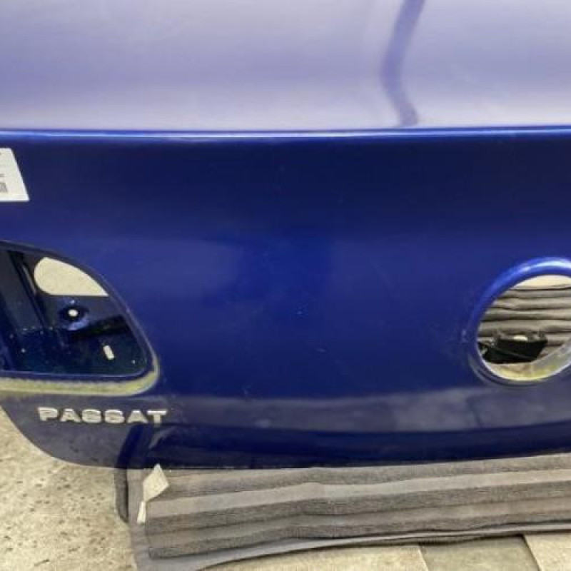 Malle/Hayon arriere VOLKSWAGEN PASSAT 5 Photo n°5