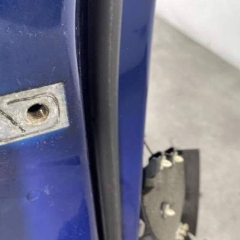 Porte avant droit VOLKSWAGEN PASSAT 5 Photo n°4