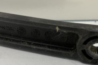 Bras essuie glace avant gauche SKODA OCTAVIA 3