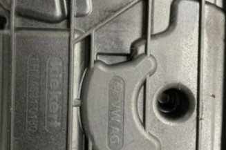 Serrure avant gauche SKODA OCTAVIA 3