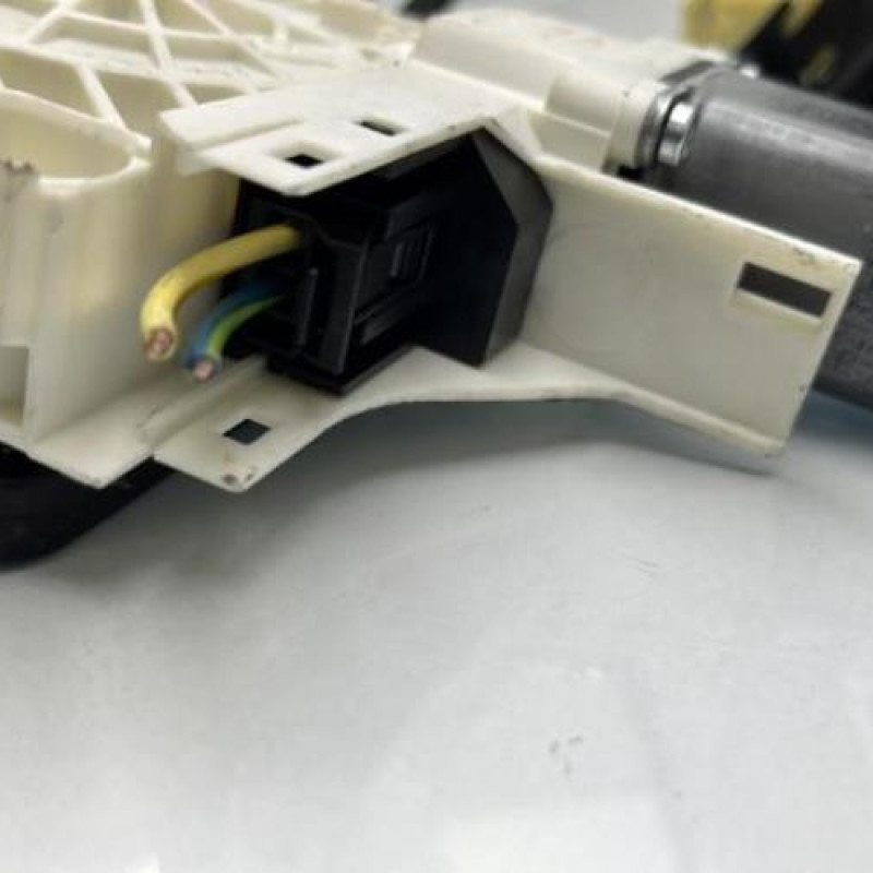 Leve vitre electrique avant droit AUDI A1 1 Photo n°7