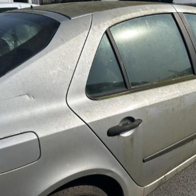 Pare choc avant RENAULT LAGUNA 2 Photo n°15