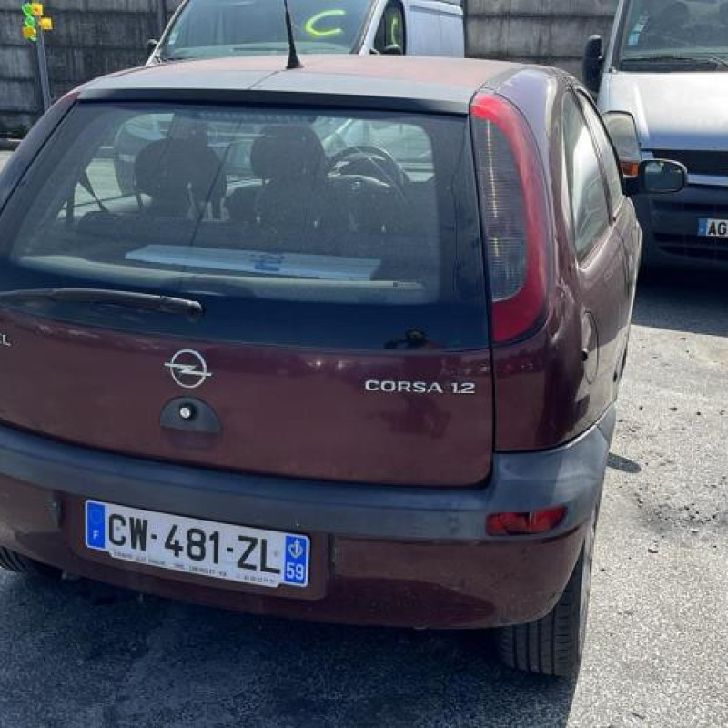 Pare choc arriere OPEL CORSA C Photo n°12
