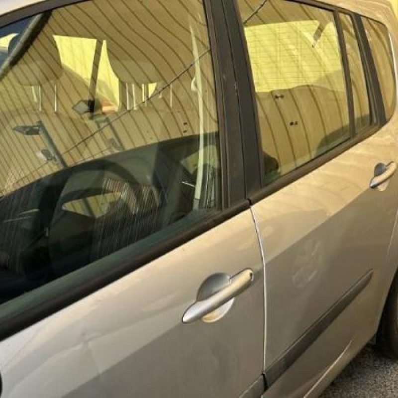 Volant RENAULT MODUS Photo n°13