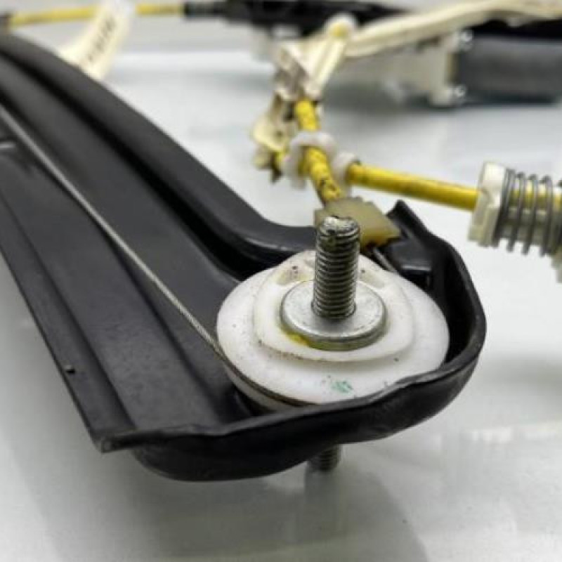 Leve vitre electrique arriere droit MERCEDES CLASSE CLA 117 Photo n°9
