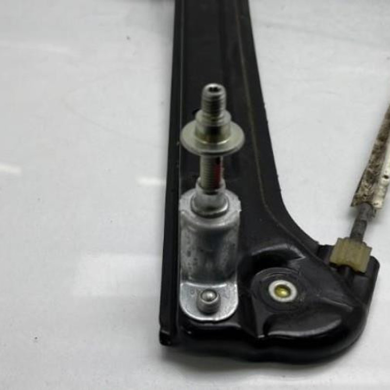 Leve vitre electrique avant gauche MERCEDES CLASSE CLA 117 Photo n°2