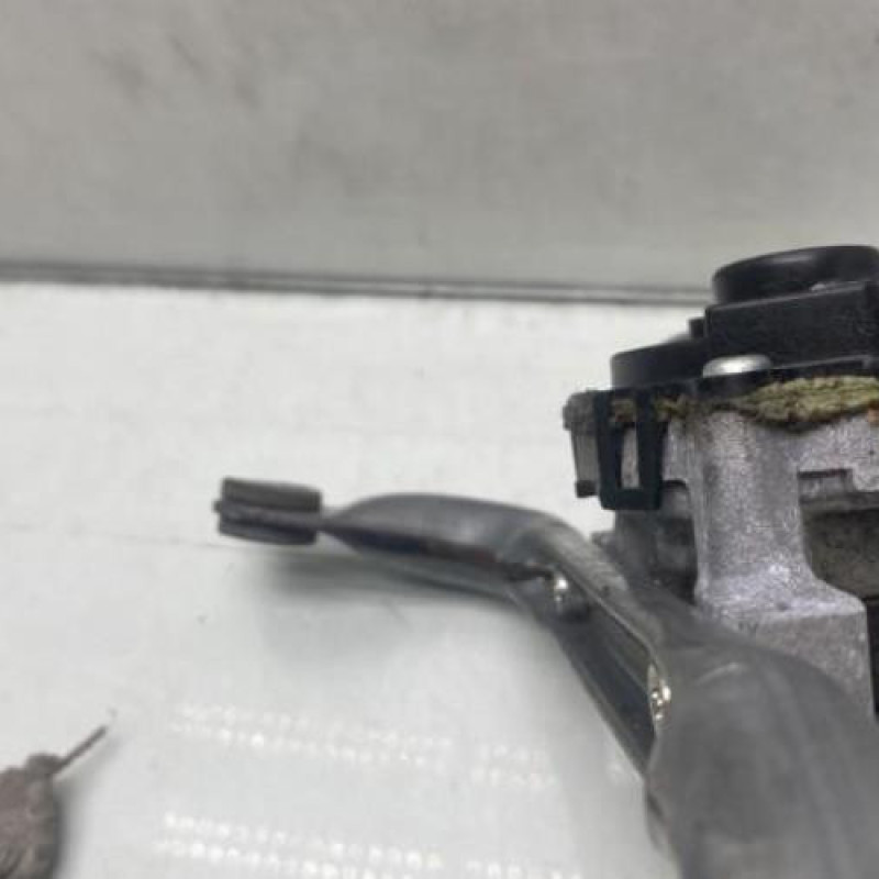 Moteur essuie glace avant TOYOTA YARIS 3 Photo n°4