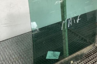 Vitre arriere gauche VOLKSWAGEN TIGUAN 1