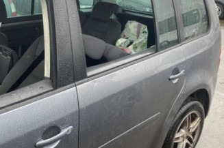 Porte arriere gauche VOLKSWAGEN TOURAN 1