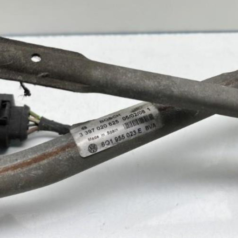 Moteur essuie glace avant VOLKSWAGEN POLO 4 Photo n°4