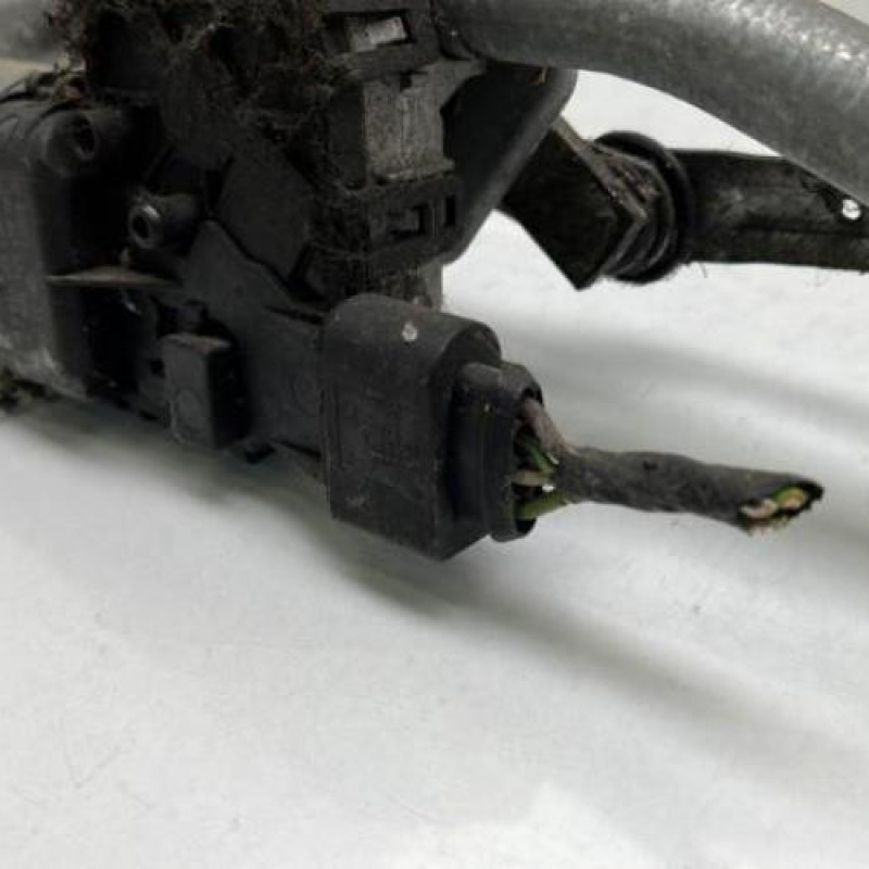 Moteur essuie glace avant VOLKSWAGEN POLO 4 Photo n°6