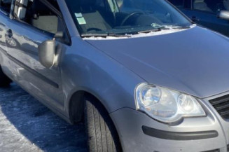 Moteur essuie glace avant VOLKSWAGEN POLO 4