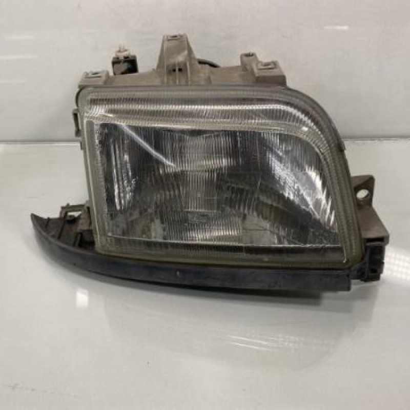Optique avant principal droit (feux)(phare) RENAULT CLIO 1 Photo n°1