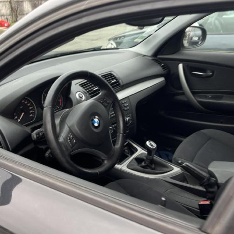 Porte avant gauche BMW SERIE 1 E87 Photo n°14