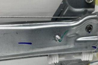 Leve vitre electrique avant droit FORD KA+