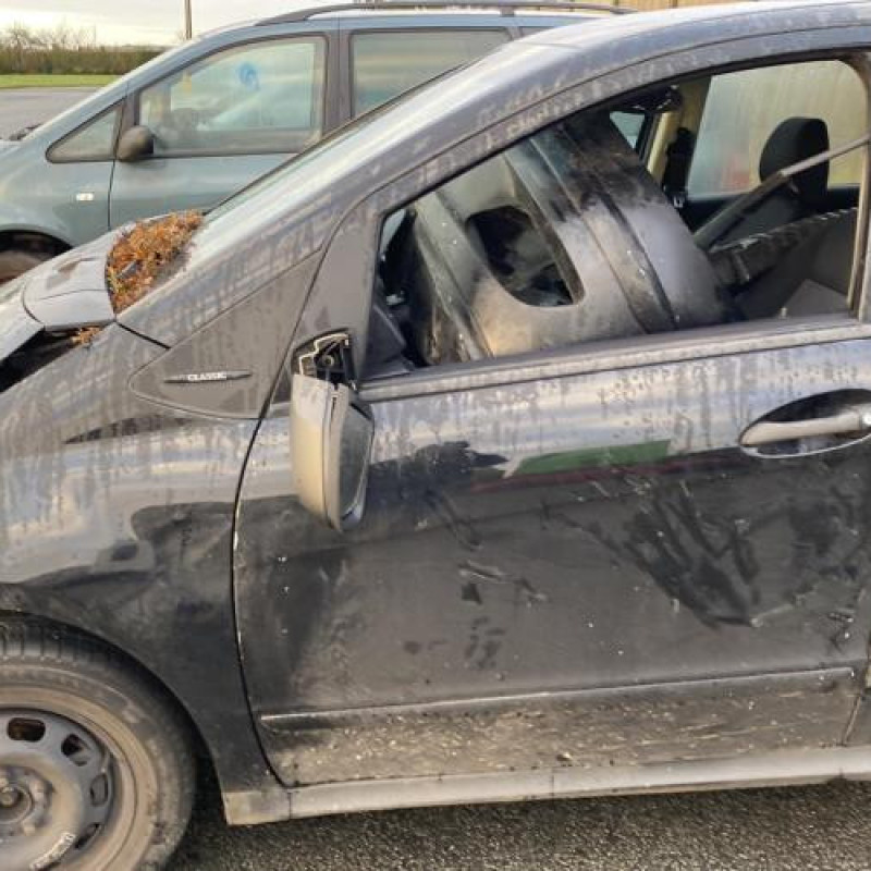 Feu arriere principal droit (feux) MERCEDES CLASSE A 169 Photo n°8