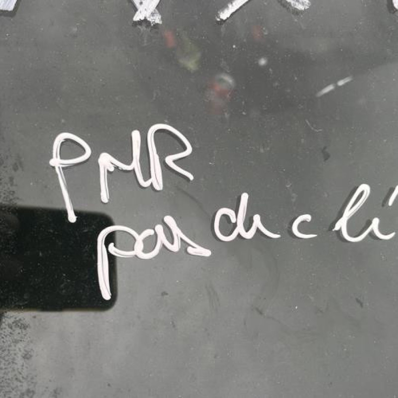 Moteur essuie glace avant droit VOLKSWAGEN GOLF PLUS Photo n°8