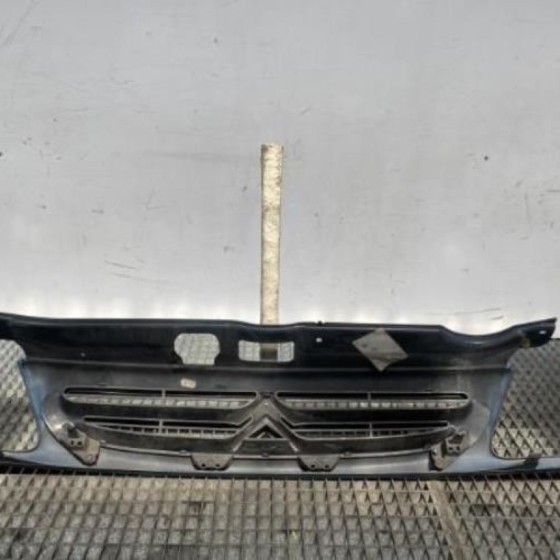Calandre CITROEN SAXO Photo n°4