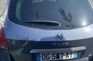 Attache ceinture arriere gauche RENAULT CLIO 3