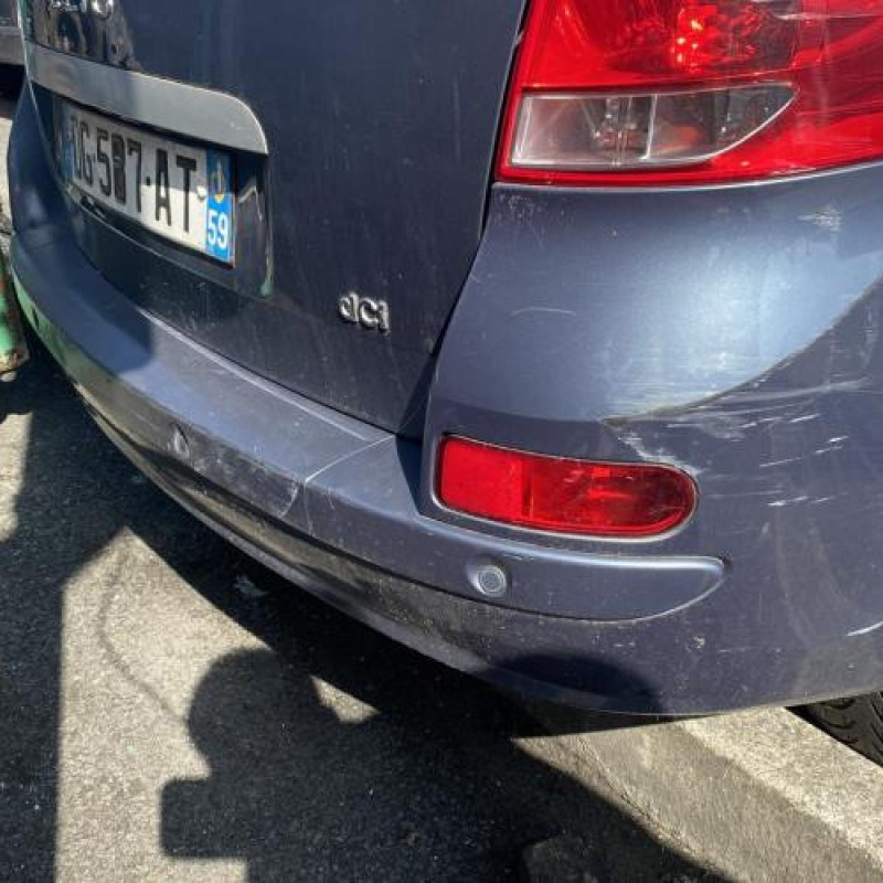 Attache ceinture arriere gauche RENAULT CLIO 3 Photo n°16