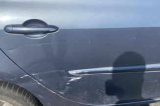 Attache ceinture arriere gauche RENAULT CLIO 3