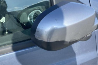 Attache ceinture arriere gauche RENAULT CLIO 3