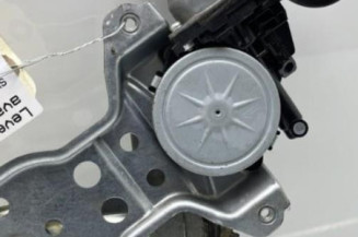 Leve vitre electrique avant gauche SUZUKI SWIFT 3